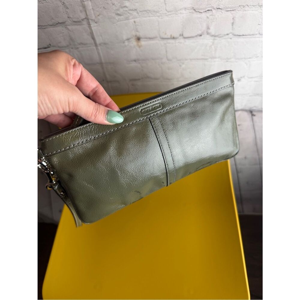 Olive Green Clutch- Sleek Leather-Look Design Vintage